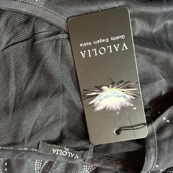 VALOLIA Women’s Size XL Scoop-‎ Neck Blouse Elegant Pattern NWT - Picture 4 of 5